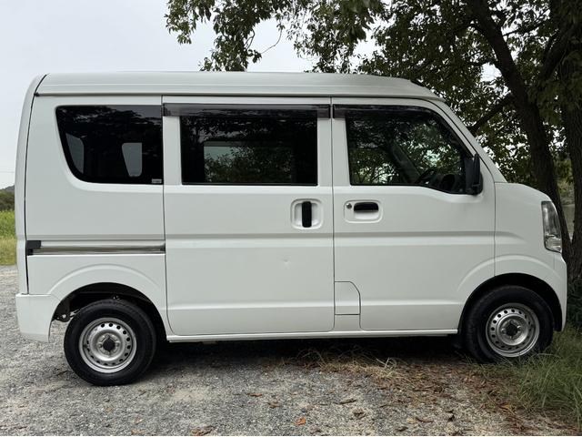 NV100クリッパーバン DX GLパッケージ ハイルーフ 日産純正ナビ、バックカメラ、ETC2.0、走行10万キロ以下(4枚目)