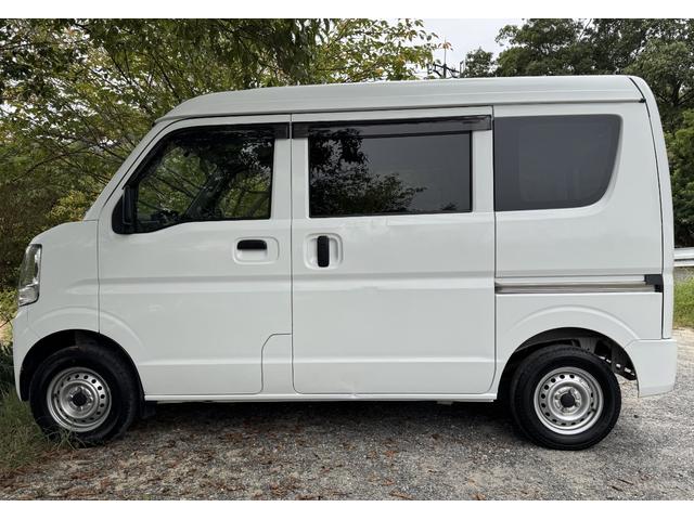 NV100クリッパーバン DX GLパッケージ ハイルーフ 日産純正ナビ、バックカメラ、ETC2.0、走行10万キロ以下(5枚目)