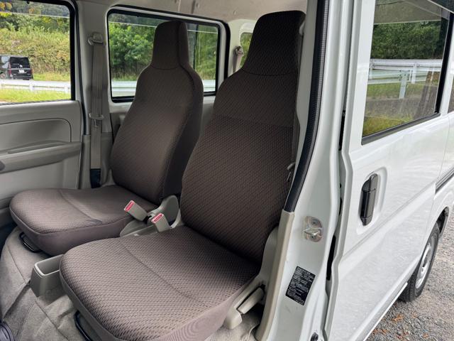 NV100クリッパーバン DX GLパッケージ ハイルーフ 日産純正ナビ、バックカメラ、ETC2.0、走行10万キロ以下(13枚目)