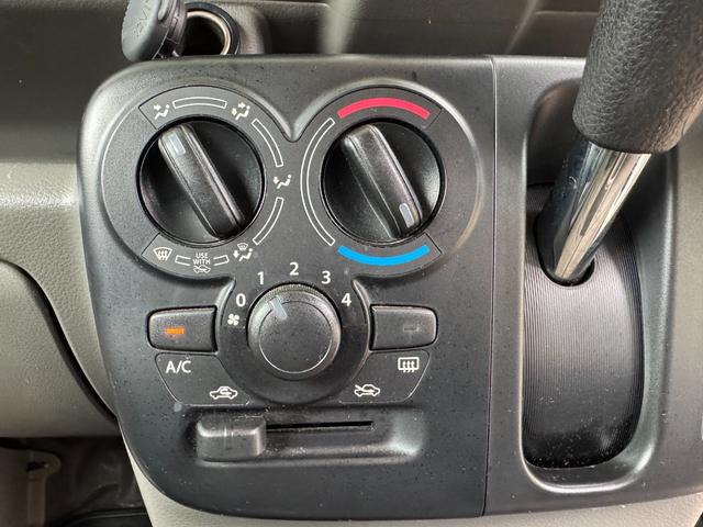 NV100クリッパーバン DX GLパッケージ ハイルーフ 日産純正ナビ、バックカメラ、ETC2.0、走行10万キロ以下(45枚目)