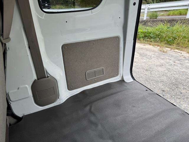 NV100クリッパーバン DX GLパッケージ ハイルーフ 日産純正ナビ、バックカメラ、ETC2.0、走行10万キロ以下(66枚目)