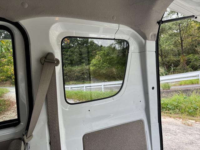 NV100クリッパーバン DX GLパッケージ ハイルーフ 日産純正ナビ、バックカメラ、ETC2.0、走行10万キロ以下(67枚目)