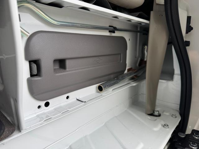 NV100クリッパーバン DX GLパッケージ ハイルーフ 日産純正ナビ、バックカメラ、ETC2.0、走行10万キロ以下(72枚目)