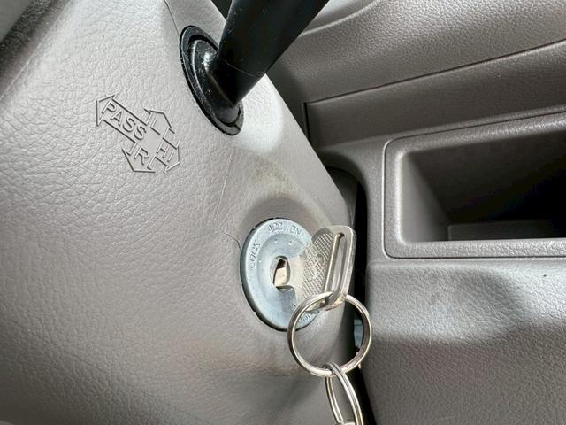 スクラム ＰＡ　５ＭＴ　ルーフラック　天井ラック　ＥＴＣ　ヨコハマジオランダーＭ／Ｔ　バンパーチッピング塗装（46枚目）