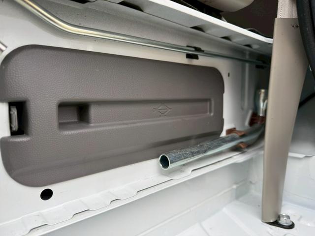 スクラム ＰＡ　５ＭＴ　ルーフラック　天井ラック　ＥＴＣ　ヨコハマジオランダーＭ／Ｔ　バンパーチッピング塗装（76枚目）