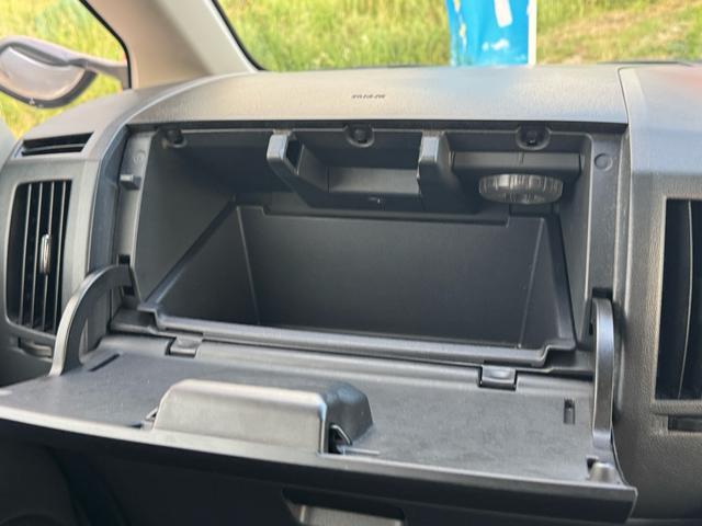デリカＤ：５ Ｇ　パワーパッケージ　ワンオーナー／４ＷＤ／クルーズコントロール／スマートキー／オートライト／ＥＴＣ／バックカメラ／サイドカメラ／ＡＢＳ／ＭＴモード付／左パワースライドドア／テレビ／ナビ／８人乗り／ＨＩＤ／アルミホイール（54枚目）