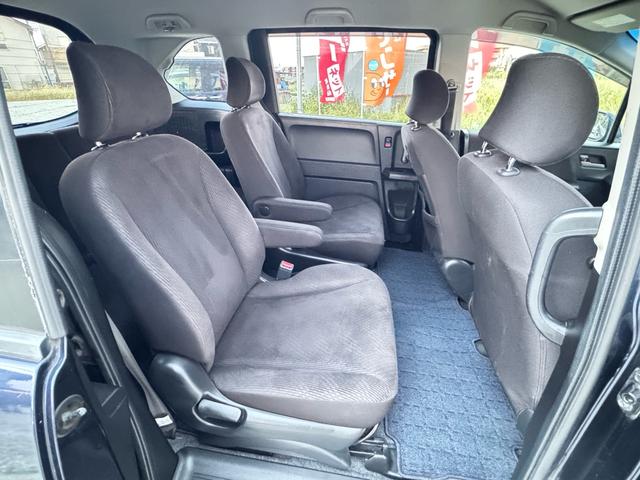 フリード G エアロ バックカメラ/ドライブレコーダー/ETC/キーレス/Bluetooth/ABS/7人乗り/HID/HDDナビ/アルミホイール/左パワースライドドア/オートライト/ステアリングスイッチ/衝突安全ボディー(11枚目)