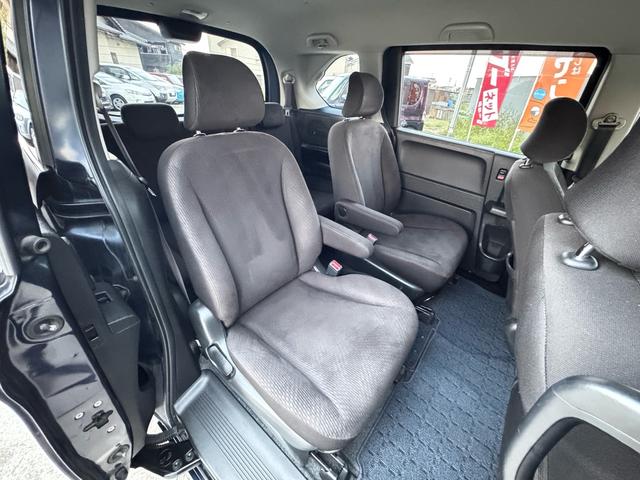 フリード G エアロ バックカメラ/ドライブレコーダー/ETC/キーレス/Bluetooth/ABS/7人乗り/HID/HDDナビ/アルミホイール/左パワースライドドア/オートライト/ステアリングスイッチ/衝突安全ボディー(12枚目)