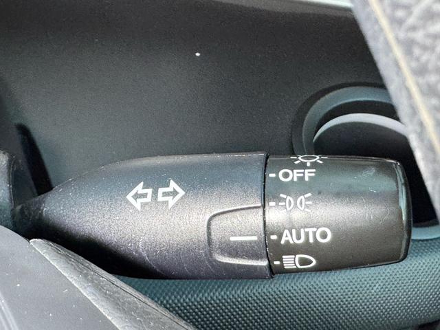 フリード G エアロ バックカメラ/ドライブレコーダー/ETC/キーレス/Bluetooth/ABS/7人乗り/HID/HDDナビ/アルミホイール/左パワースライドドア/オートライト/ステアリングスイッチ/衝突安全ボディー(18枚目)