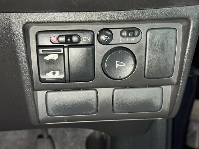 フリード G エアロ バックカメラ/ドライブレコーダー/ETC/キーレス/Bluetooth/ABS/7人乗り/HID/HDDナビ/アルミホイール/左パワースライドドア/オートライト/ステアリングスイッチ/衝突安全ボディー(22枚目)