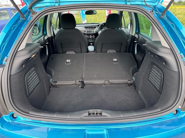 C3 エクスクルーシブ ETC/クルーズコントロール/キーレス/MTモード付/ABS/アルミホイール/フォグランプ/カーテンエアバッグ/サイドエアバッグ/障害物センサー/テレビ/ナビ/エアコン/パワステ/(15枚目)