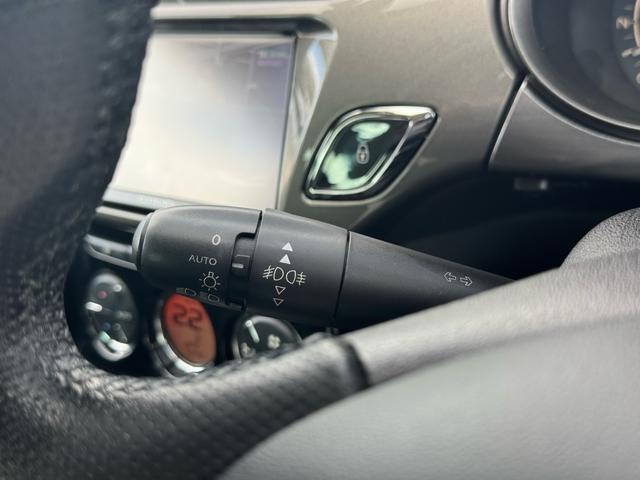 C3 エクスクルーシブ ETC/クルーズコントロール/キーレス/MTモード付/ABS/アルミホイール/フォグランプ/カーテンエアバッグ/サイドエアバッグ/障害物センサー/テレビ/ナビ/エアコン/パワステ/(22枚目)