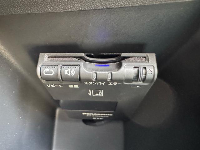 C3 エクスクルーシブ ETC/クルーズコントロール/キーレス/MTモード付/ABS/アルミホイール/フォグランプ/カーテンエアバッグ/サイドエアバッグ/障害物センサー/テレビ/ナビ/エアコン/パワステ/(24枚目)