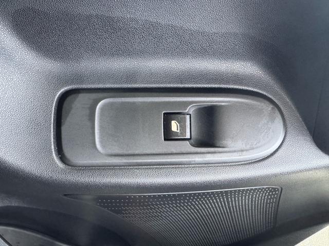 C3 エクスクルーシブ ETC/クルーズコントロール/キーレス/MTモード付/ABS/アルミホイール/フォグランプ/カーテンエアバッグ/サイドエアバッグ/障害物センサー/テレビ/ナビ/エアコン/パワステ/(48枚目)