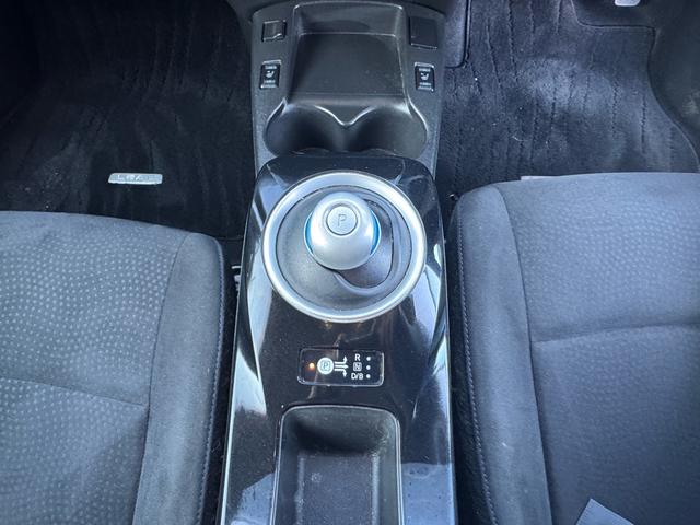 リーフ Ｘ（２４ｋｗｈ）　バックカメラ／ドライブレコーダー／ＥＴＣ／スマートキー／Ｂｌｕｅｔｏｏｔｈ／衝突被害軽減ブレーキ／ＡＢＳ／フルセグテレビ／ナビ／アルミホイール／オートライト／ステアリングスイッチ／衝突安全ボディー（48枚目）