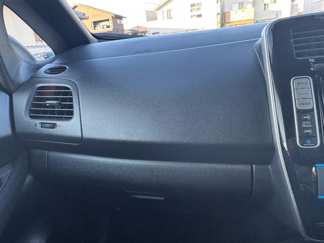 リーフ Ｘ（２４ｋｗｈ）　バックカメラ／ドライブレコーダー／ＥＴＣ／スマートキー／Ｂｌｕｅｔｏｏｔｈ／衝突被害軽減ブレーキ／ＡＢＳ／フルセグテレビ／ナビ／アルミホイール／オートライト／ステアリングスイッチ／衝突安全ボディー（51枚目）