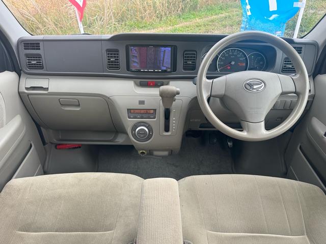 アトレーワゴン 　ワゴン６６０フレンドシップリヤシートリフト４名／タイミングチェーン／ターボ／キーレス／ＡＢＳ／テレビ／ナビ／エアコン／パワーウインドウ／運転席エアバッグ／助手席エアバッグ／福祉車両／寒冷地仕様車（4枚目）