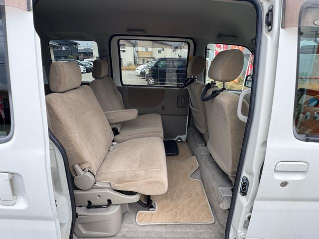 アトレーワゴン 　ワゴン６６０フレンドシップリヤシートリフト４名／タイミングチェーン／ターボ／キーレス／ＡＢＳ／テレビ／ナビ／エアコン／パワーウインドウ／運転席エアバッグ／助手席エアバッグ／福祉車両／寒冷地仕様車（11枚目）
