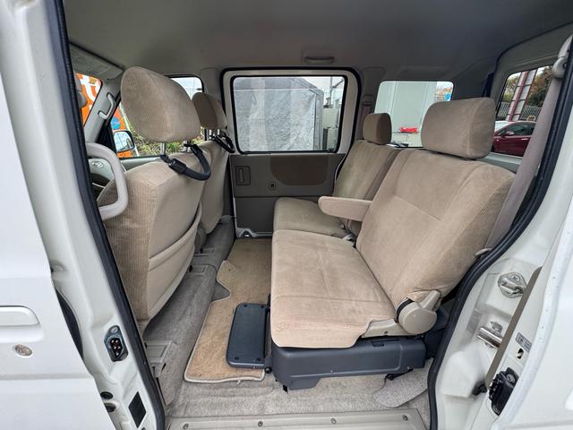 アトレーワゴン 　ワゴン６６０フレンドシップリヤシートリフト４名／タイミングチェーン／ターボ／キーレス／ＡＢＳ／テレビ／ナビ／エアコン／パワーウインドウ／運転席エアバッグ／助手席エアバッグ／福祉車両／寒冷地仕様車（37枚目）