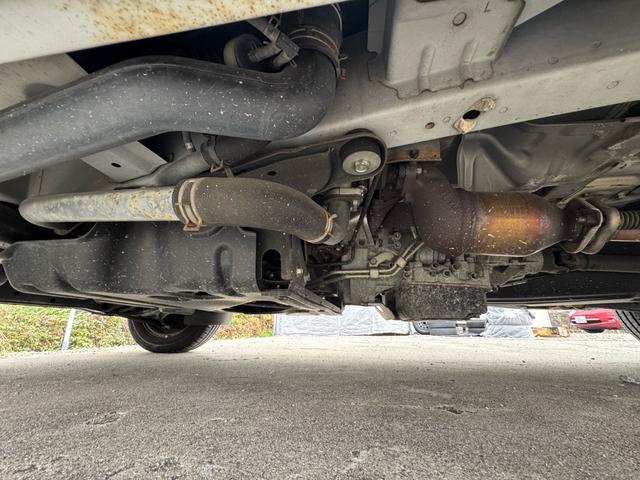 アトレーワゴン 　ワゴン６６０フレンドシップリヤシートリフト４名／タイミングチェーン／ターボ／キーレス／ＡＢＳ／テレビ／ナビ／エアコン／パワーウインドウ／運転席エアバッグ／助手席エアバッグ／福祉車両／寒冷地仕様車（54枚目）