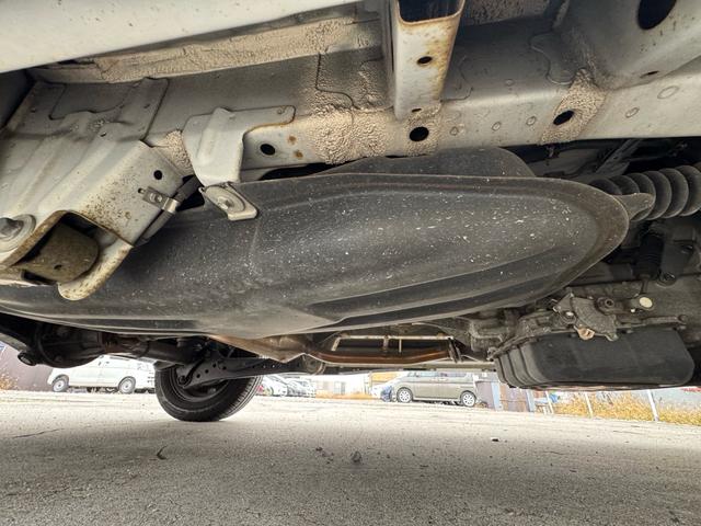 アトレーワゴン 　ワゴン６６０フレンドシップリヤシートリフト４名／タイミングチェーン／ターボ／キーレス／ＡＢＳ／テレビ／ナビ／エアコン／パワーウインドウ／運転席エアバッグ／助手席エアバッグ／福祉車両／寒冷地仕様車（56枚目）