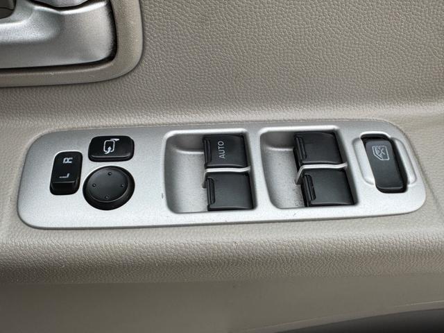 エブリイワゴン ＪＰターボ　キーレス／ＥＴＣ／タイミングチェーン／ナビ／ＡＢＳ／アルミホイール／パワーウインドウ／ＣＤ／運転席エアバッグ／助手席エアバッグ／エアコン／パワステ（25枚目）