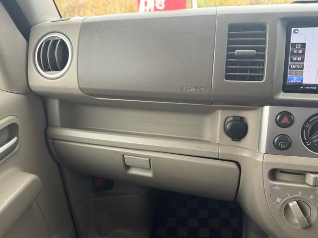 エブリイワゴン ＪＰターボ　キーレス／ＥＴＣ／タイミングチェーン／ナビ／ＡＢＳ／アルミホイール／パワーウインドウ／ＣＤ／運転席エアバッグ／助手席エアバッグ／エアコン／パワステ（41枚目）