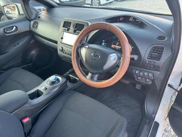 リーフ S(30kwh) 電気自動車/BEV/Bluetooth/バックカメラ/ETC/エマージェンシーブレーキ/ドライブレコーダー/プッシュスタート/スマートキー2本/ABS/ESC/シートヒーター/ステアリングヒーター(8枚目)