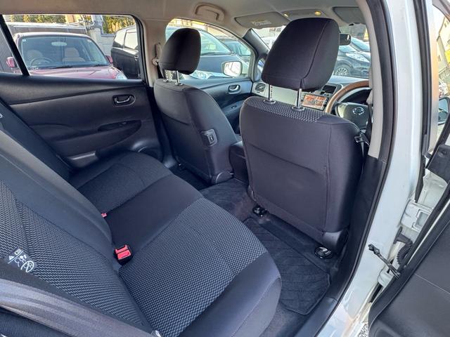 リーフ S(30kwh) 電気自動車/BEV/Bluetooth/バックカメラ/ETC/エマージェンシーブレーキ/ドライブレコーダー/プッシュスタート/スマートキー2本/ABS/ESC/シートヒーター/ステアリングヒーター(11枚目)