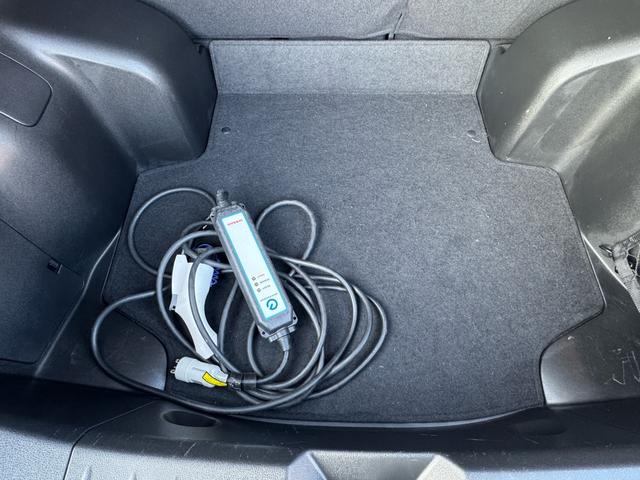 リーフ S(30kwh) 電気自動車/BEV/Bluetooth/バックカメラ/ETC/エマージェンシーブレーキ/ドライブレコーダー/プッシュスタート/スマートキー2本/ABS/ESC/シートヒーター/ステアリングヒーター(15枚目)