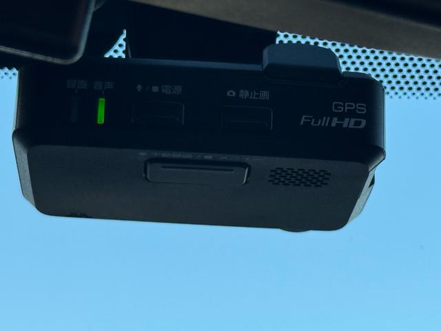 リーフ S(30kwh) 電気自動車/BEV/Bluetooth/バックカメラ/ETC/エマージェンシーブレーキ/ドライブレコーダー/プッシュスタート/スマートキー2本/ABS/ESC/シートヒーター/ステアリングヒーター(23枚目)