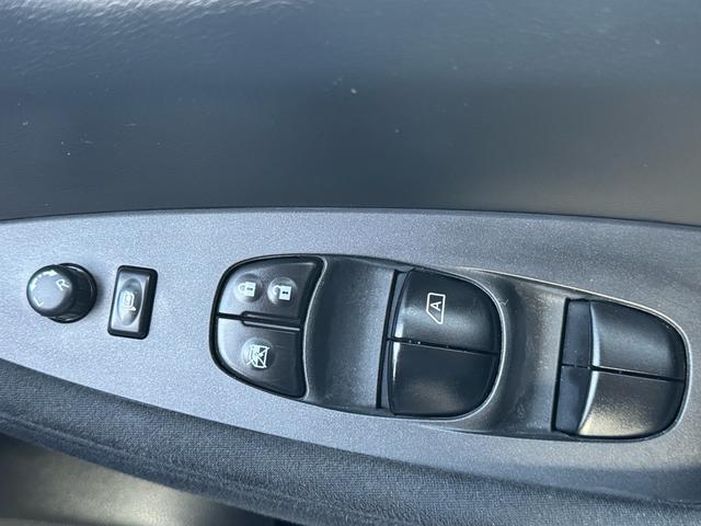 リーフ S(30kwh) 電気自動車/BEV/Bluetooth/バックカメラ/ETC/エマージェンシーブレーキ/ドライブレコーダー/プッシュスタート/スマートキー2本/ABS/ESC/シートヒーター/ステアリングヒーター(46枚目)