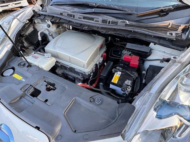 リーフ S(30kwh) 電気自動車/BEV/Bluetooth/バックカメラ/ETC/エマージェンシーブレーキ/ドライブレコーダー/プッシュスタート/スマートキー2本/ABS/ESC/シートヒーター/ステアリングヒーター(60枚目)