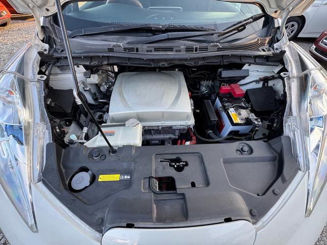 リーフ S(30kwh) 電気自動車/BEV/Bluetooth/バックカメラ/ETC/エマージェンシーブレーキ/ドライブレコーダー/プッシュスタート/スマートキー2本/ABS/ESC/シートヒーター/ステアリングヒーター(61枚目)