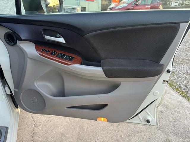 オデッセイ Ｌ　スマートキー／ＥＴＣ／ＡＢＳ／Ｂｌｕｅｔｏｏｔｈ／電動シート／全周囲カメラ／バックカメラ／サイドカメラ／クルーズコントロール／７人乗り／純正アルミホイール／ＨＩＤ／ＤＶＤ／盗難防止システム／エアバッグ（52枚目）