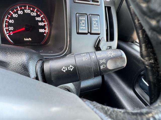 �I�[�g���C�g