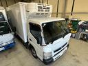 車両は屋内保管されています。