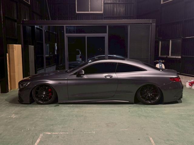 Sクラス S63 4マチック クーペ AMGダイナミックPKG スワロフスキーPKG(4枚目)