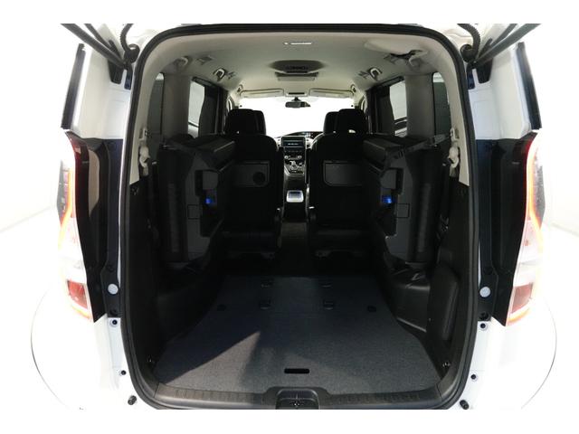 セレナ e-パワー ハイウェイスターV エマージェンシーブレーキ 全方位カメラ付き純正メモリーナビゲーション 後席モニター プロパイロット LEDヘッドライト 両側パワースライドドア(13枚目)