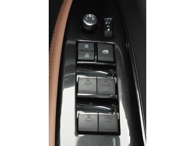 クラウン Ｚ（ＨＥＶ）ブラックパッケージ　トヨタセーフティセンス　ワンオーナー　ディスプレイオーディオ　全方位カメラ　デジタルインナーミラー　前後ドラレコ　ＡＣＣ　フルセグ　Ｂｌｕｅｔｏｏｔｈ　ＥＴＣ２．０　パワーシート　パワーバックドア（26枚目）