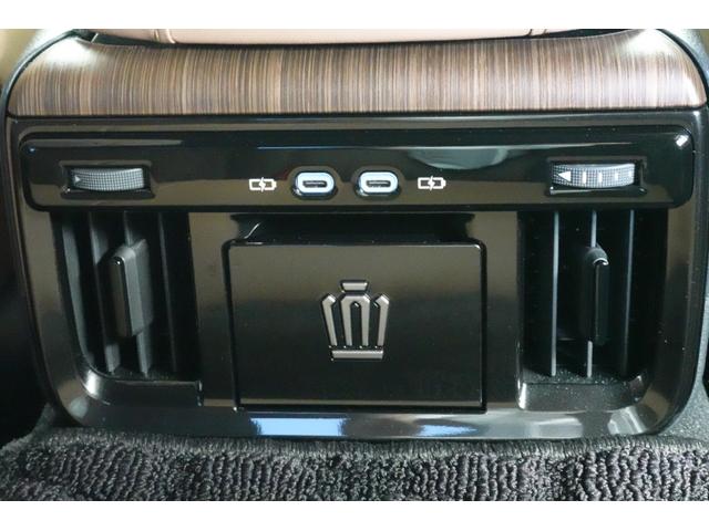 クラウン Ｚ（ＨＥＶ）ブラックパッケージ　トヨタセーフティセンス　ワンオーナー　ディスプレイオーディオ　全方位カメラ　デジタルインナーミラー　前後ドラレコ　ＡＣＣ　フルセグ　Ｂｌｕｅｔｏｏｔｈ　ＥＴＣ２．０　パワーシート　パワーバックドア（27枚目）