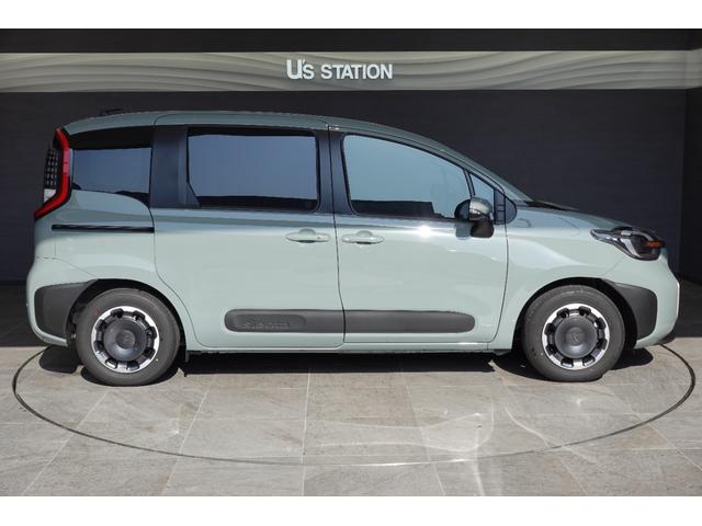 シエンタ ハイブリッドＺ　ＴＳＳ　レンタカーアップ　全方位カメラ付き純正ディスプレイオーディオ　フルセグ　ＥＴＣ　ブルートゥース　ドラレコ　両側パワースライドドア（4枚目）