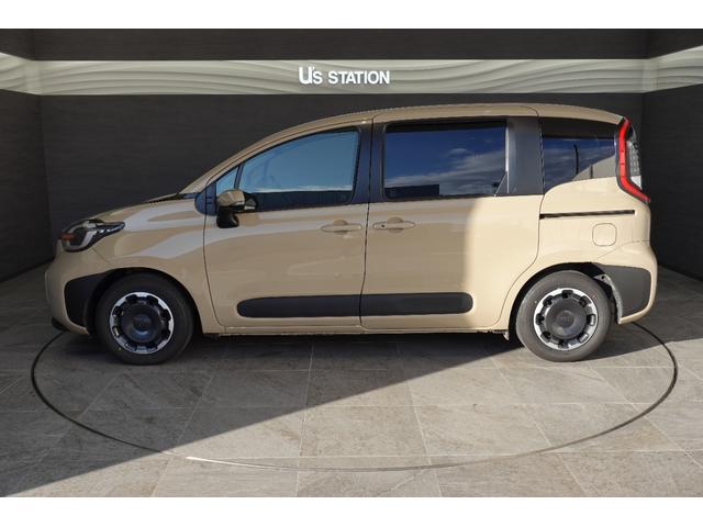 シエンタ ハイブリッドＺ　ＴＳＳ　レンタカーアップ　全方位カメラ付き純正ディスプレイオーディオ　フルセグ　ＥＴＣ　ブルートゥース　ドラレコ　両側パワースライドドア（5枚目）