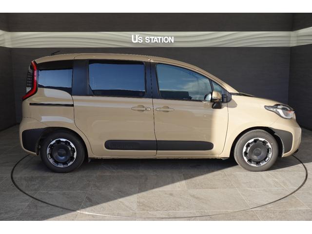 シエンタ ハイブリッドＺ　ＴＳＳ　レンタカーアップ　全方位カメラ付き純正ナビ　フルセグ　ＥＴＣ　Ｂｌｕｅｔｏｏｔｈ　ドラレコ　両側パワースライドドア（4枚目）