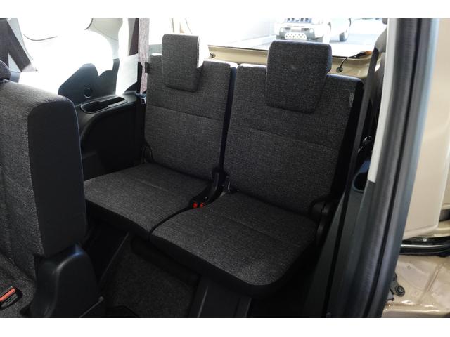 シエンタ ハイブリッドＺ　ＴＳＳ　レンタカーアップ　全方位カメラ付き純正ナビ　フルセグ　ＥＴＣ　Ｂｌｕｅｔｏｏｔｈ　ドラレコ　両側パワースライドドア（16枚目）