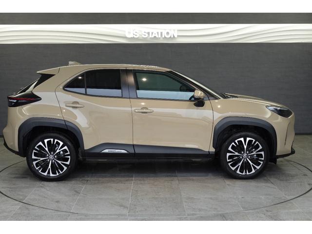 ヤリスクロス ハイブリッドＺ　トヨタセーフティセンス　全方位カメラ付き純正メモリーナビ　ドラレコ　シートヒーター　Ｂｌｕｅｔｏｏｔｈ　ＥＴＣ２．０　フルセグ　ＡＣＣ　ステアリングオーディオスイッチ　ＬＥＤヘッドライト（5枚目）