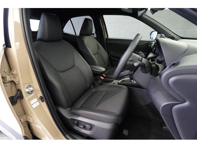 ヤリスクロス ハイブリッドＺ　トヨタセーフティセンス　全方位カメラ付き純正メモリーナビ　ドラレコ　シートヒーター　Ｂｌｕｅｔｏｏｔｈ　ＥＴＣ２．０　フルセグ　ＡＣＣ　ステアリングオーディオスイッチ　ＬＥＤヘッドライト（14枚目）