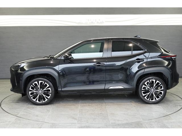 ヤリスクロス ハイブリッドＺ　トヨタセーフティセンス　全方位カメラ　トヨタセーフティセンス　全方位カメラ付き純正メモリーナビ　ドラレコ　シートヒーター　ＡＣＣ　フルセグ　Ｂｌｕｅｔｏｏｔｈ　ＥＴＣ　ＬＥＤヘッドライト（4枚目）