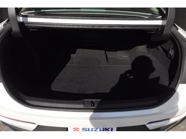 クラウンクロスオーバー Ｇアドバンスド・レザーパッケージ　ＴＳＳ　ワンオーナー　全方位カメラ付き純正ナビ　デジタルインナーミラー　ドラレコ　シートヒーター　シートクーラー　ＬＥＤヘッドライト　ＥＴＣ２．０（12枚目）