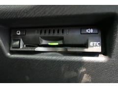 ������ͭ���θܵ���­�١���ؤ���Ź�Ǥϡ�����Źĺ�����٤ƤΤ����ͤˤ���­���������뤴�б�����«���Ƥ���ޤ� 5